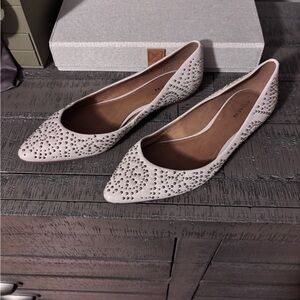 Chic Gray Studded Flats